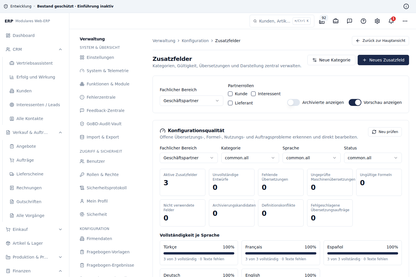 Visueller Builder für Zusatzfeldkategorien und Felder